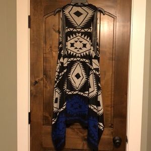 Aztec Print Duster. Size S/M.